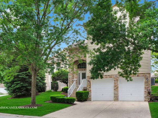 740 Manor Hill Place, Sugar Grove, IL 60554