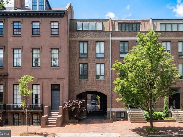 256 1/2 S 3RD STREET, PHILADELPHIA, PA 19106