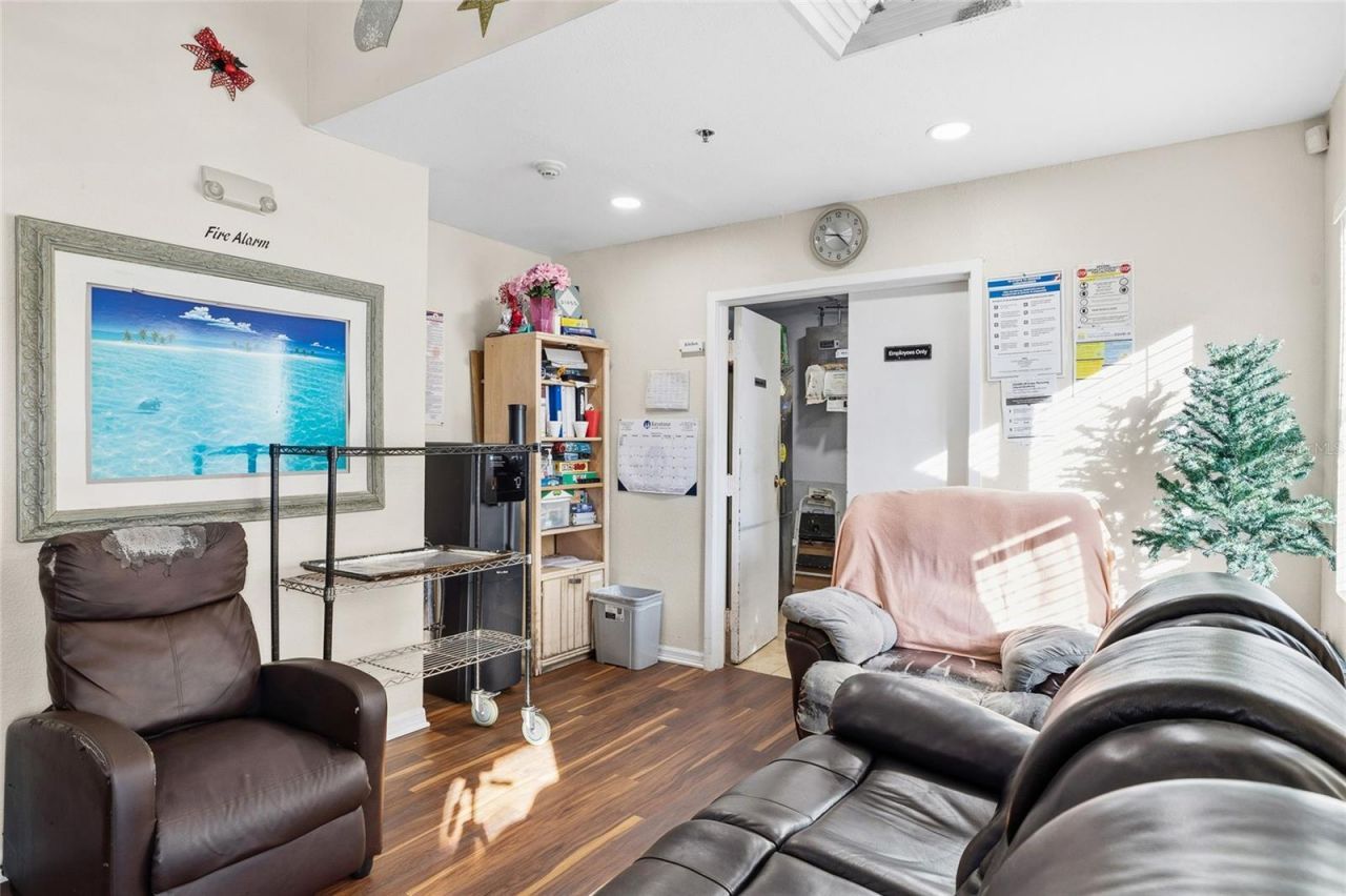 820 15th Street N, Saint Petersburg, FL 33705 Photo