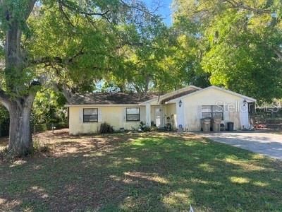 1505 Grove Avenue , Leesburg, FL 34748 Main Photo