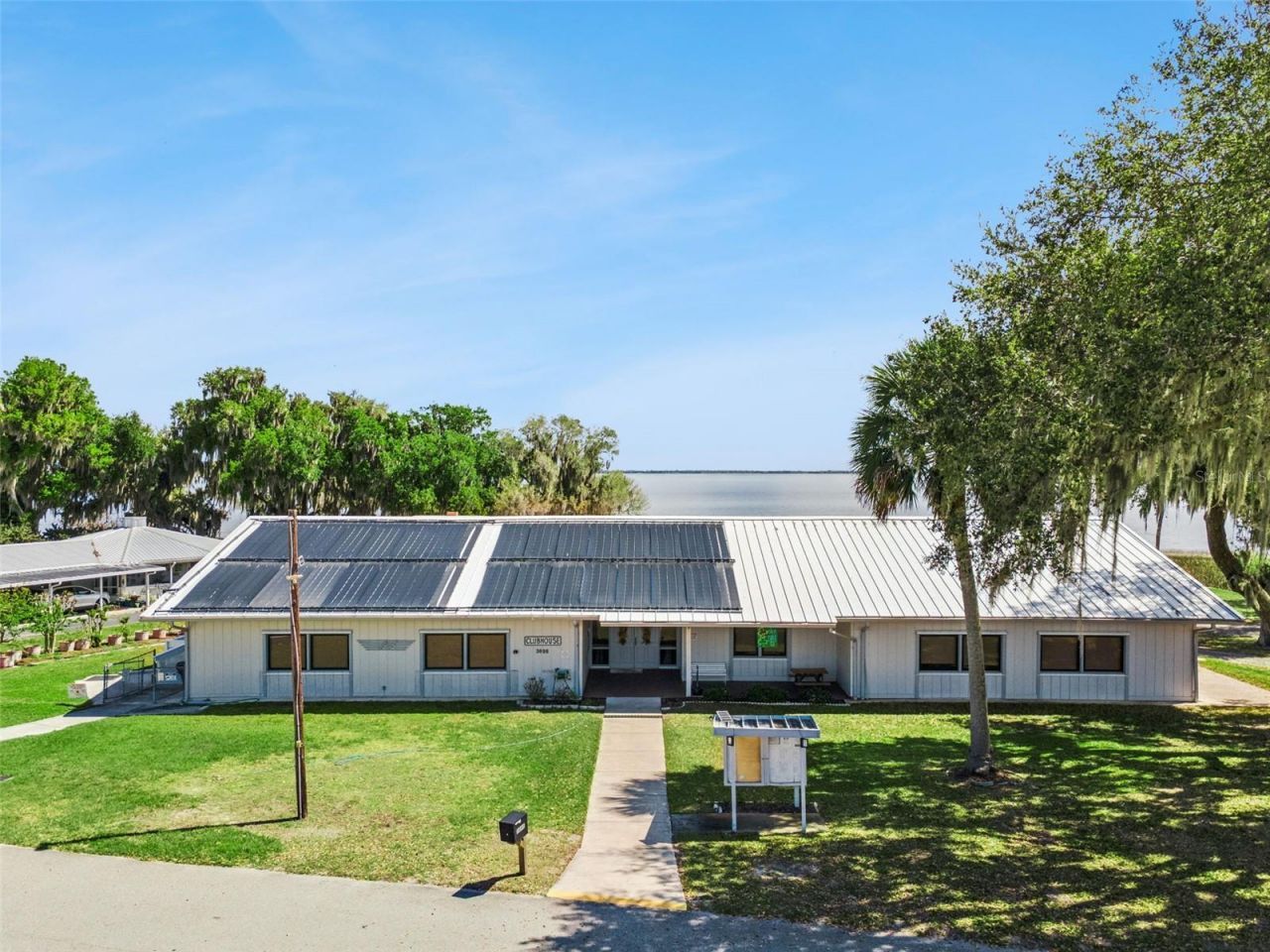 8556 Breeze Hill Drive , Lake Wales, FL 33898 Photo