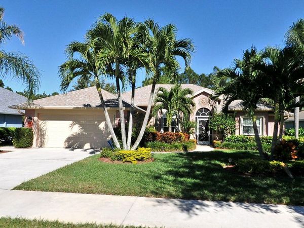 214 SW Fernleaf Trail, Port St. Lucie, FL 34953