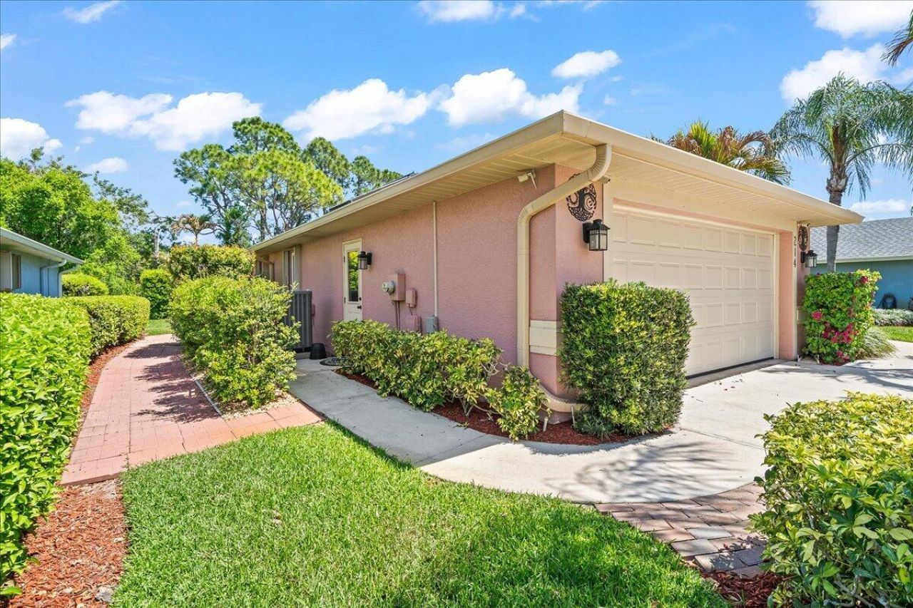214 SW Fernleaf Trail, Port Saint Lucie, FL 34953 Photo