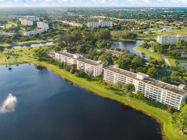 3100 N Course Lane, Unit 307, Pompano Beach, FL 33069