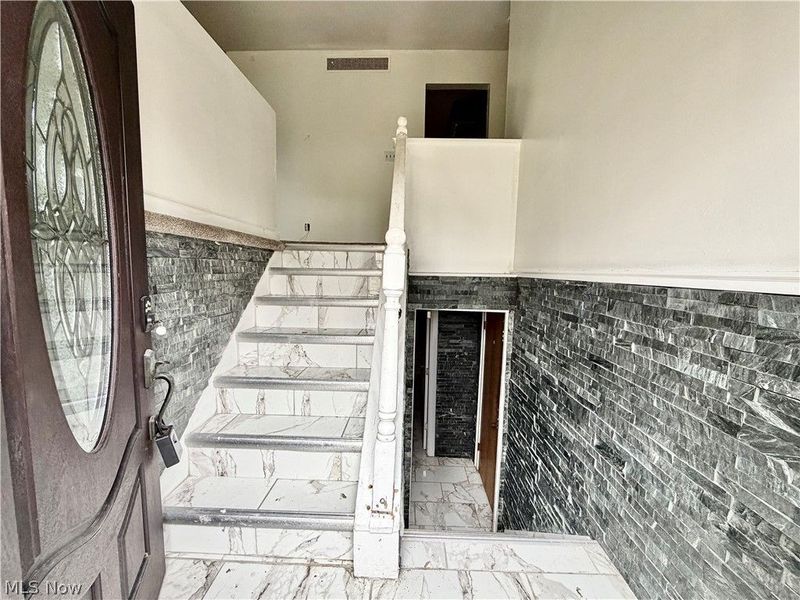 1766 Arthur Drive NW, Warren, OH 44485 Photo 2