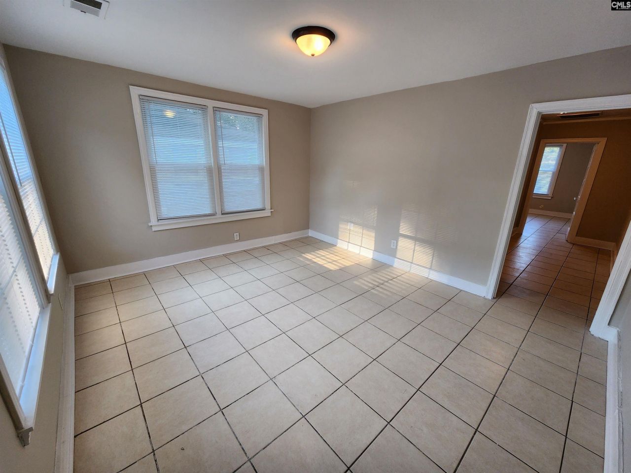 713 S Bonham Road Photo 14