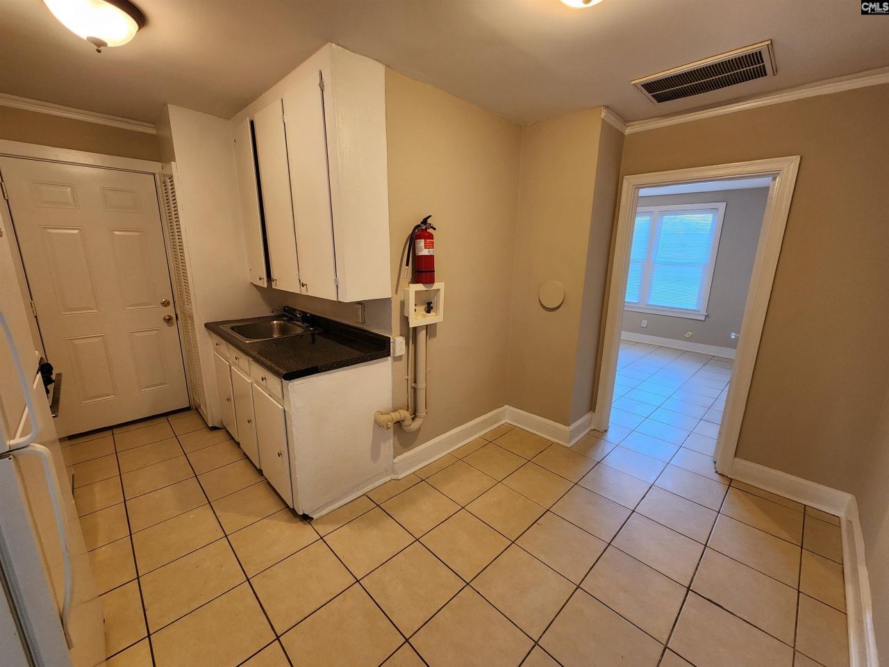 713 S Bonham Road Photo 16