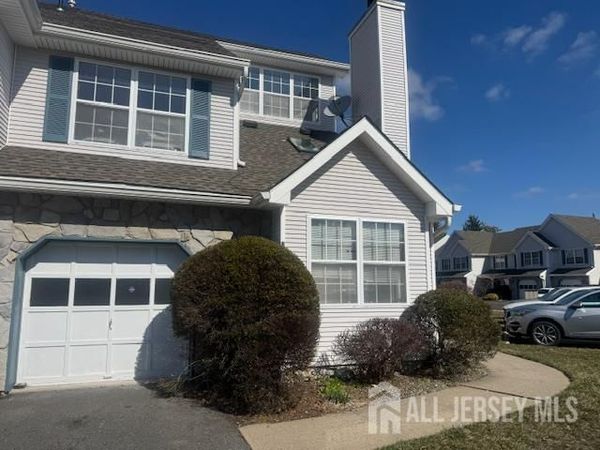 45 jill Court, Monmouth Junction, NJ 08852