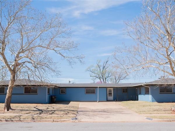 305 Seminole Trail, Burns Flat, OK 73624