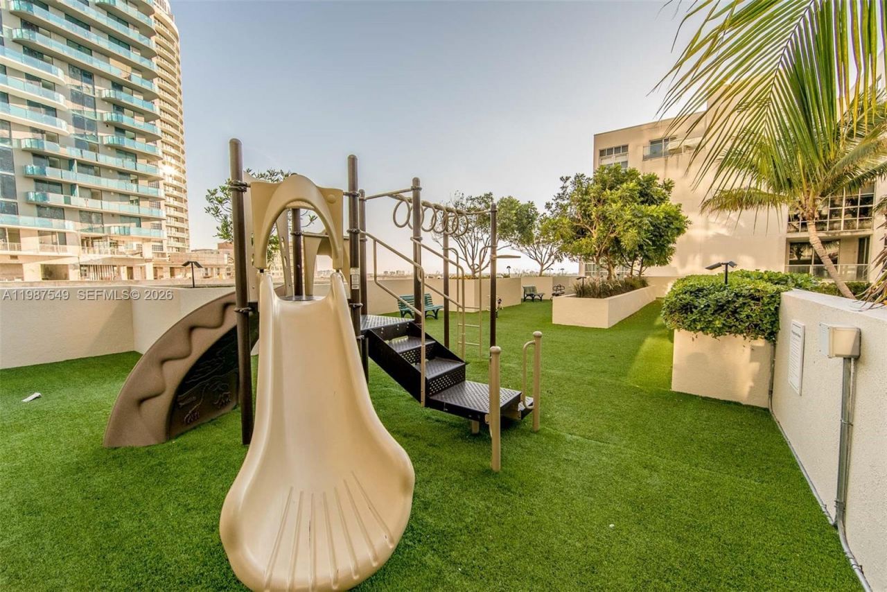 3470 E Coast Ave , Unit H0302, Miami, FL 33137 Photo