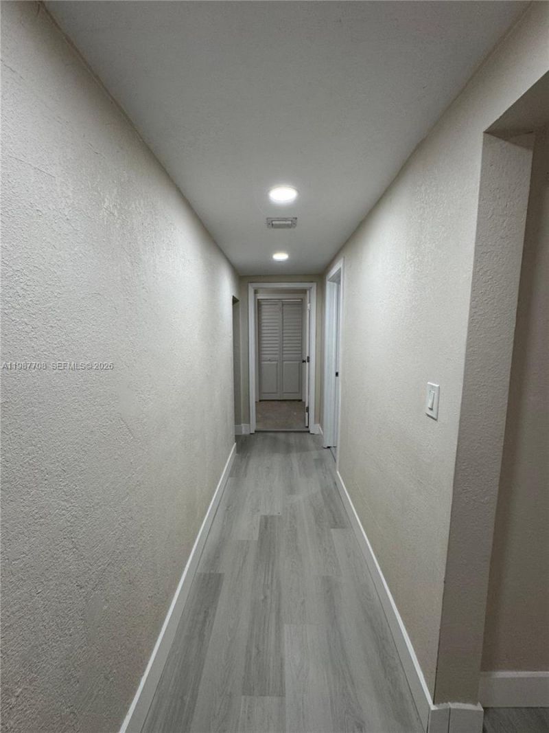 1545 NW 1st St, Unit 1535, Miami, FL 33125 Photo