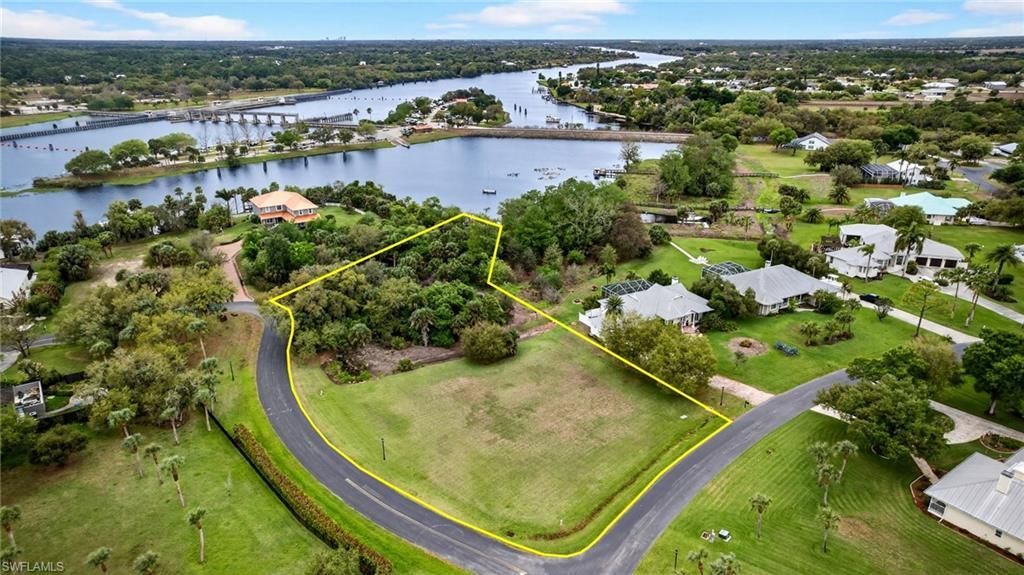 18151 Riverchase Ct , Alva, FL 33920 Photo