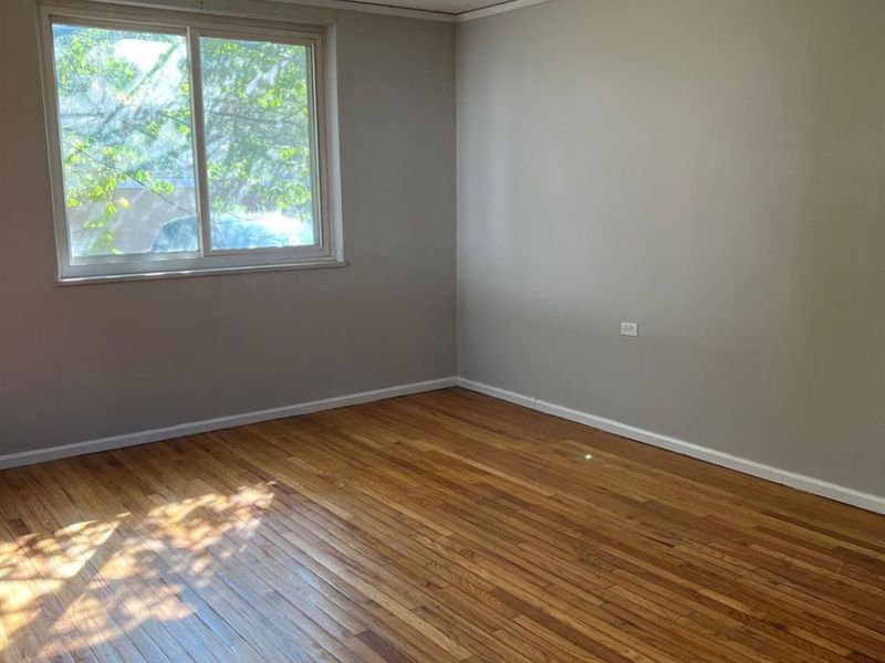 31 Flanders, Greenhills, OH 45218 Photo 3