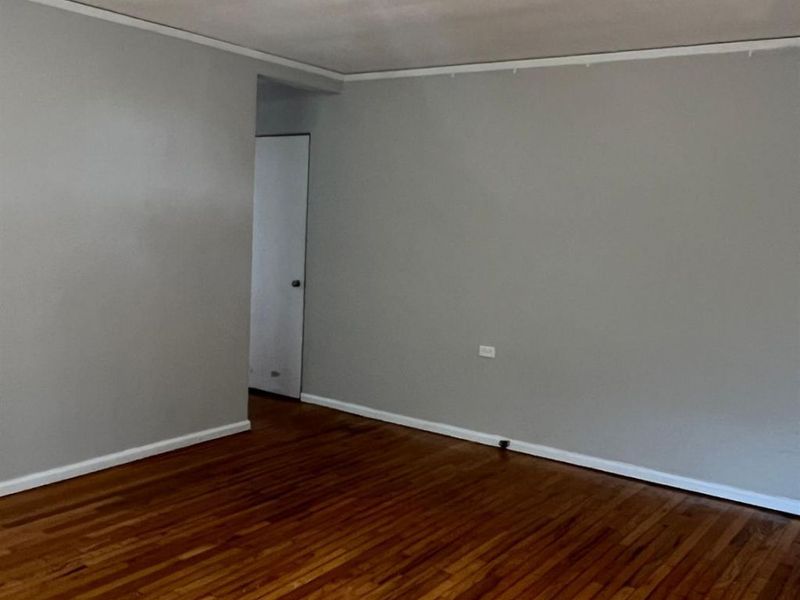 31 Flanders, Greenhills, OH 45218 Photo 4