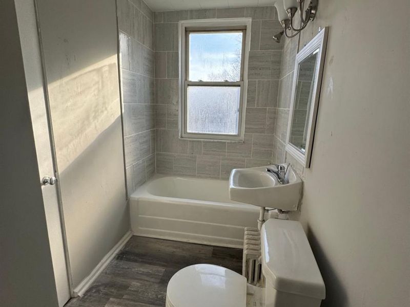 31 Flanders, Greenhills, OH 45218 Photo 9