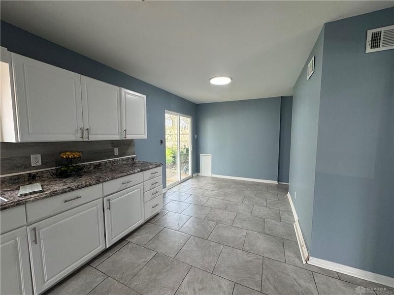 4883 Rainier Drive, Dayton, OH 45432 Photo 8