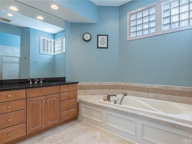 1027 Wild Hickory Lane, Washington Township, OH 45458 Photo 33
