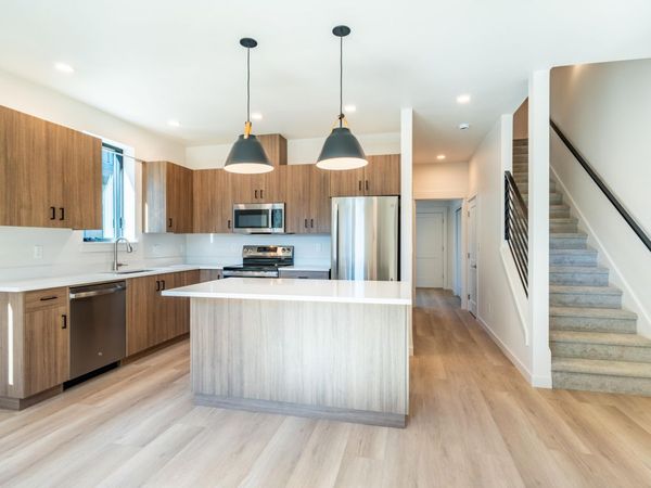 371 NW 19th Street, Unit 102, Redmond, OR 97756