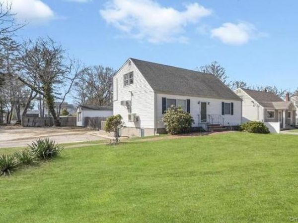 532 Park Avenue, Centereach, NY 11720