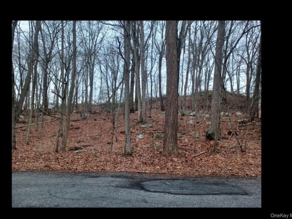 27 Jean Drive , Cortlandt Manor, NY 10567