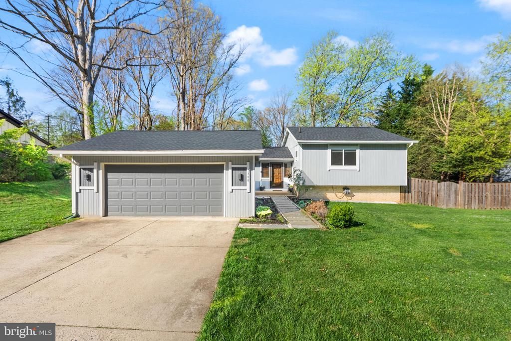 5348 Black Oak Drive, Fairfax, VA 22032 Main Photo