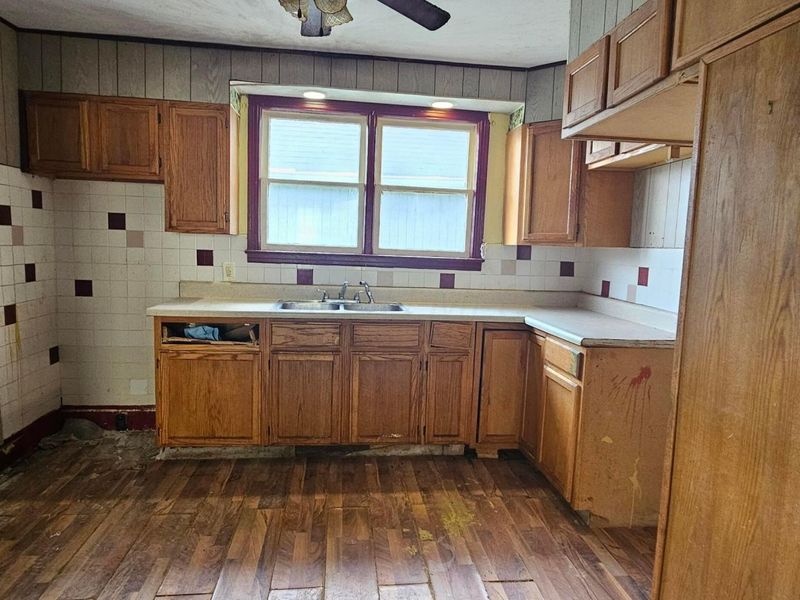 138 N Broad Street, Bremen, OH 43107 Photo 15