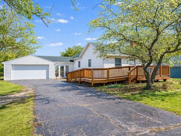 2190 W Maple Avenue, Flint Twp, MI 48507