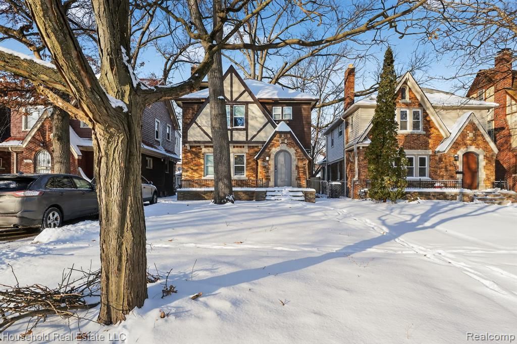 16233 La Salle Avenue, Detroit, MI 48221 Main Photo