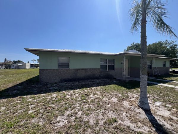 2426 Seneca Avenue, Fort Pierce, FL 34946