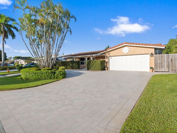 4421 NE 16th Terrace, Oakland Park, FL 33334