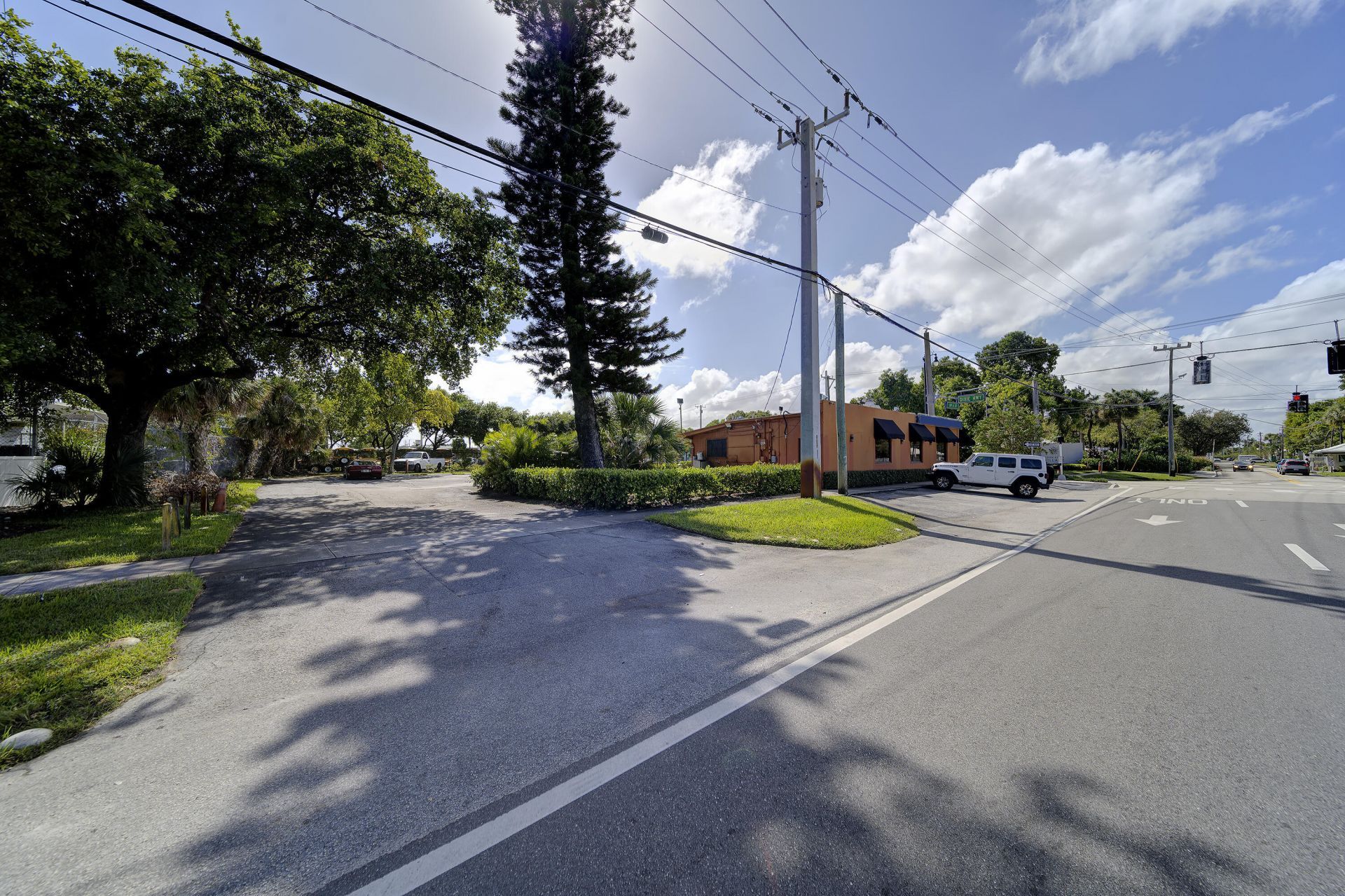 600 S Dixie Hwy W W, Pompano Beach, FL 33097 Photo