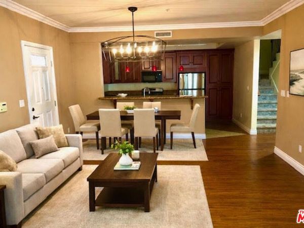 1101 East Avenue, Unit 110, Burbank, CA 91504