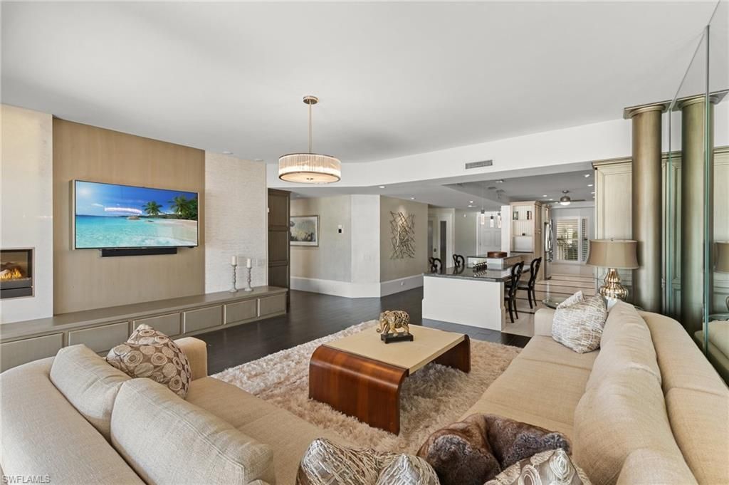 406 La Peninsula Blvd, Unit 406, Naples, FL 34113 Photo