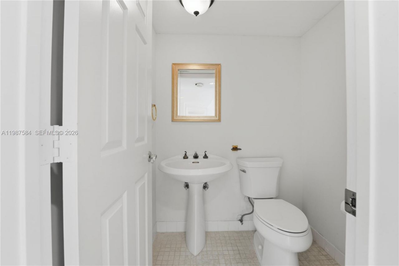 19670 Beach Rd, Unit B323, Tequesta, FL 33469 Photo