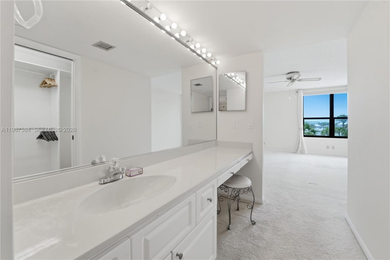 19670 Beach Rd, Unit B323, Tequesta, FL 33469 Photo