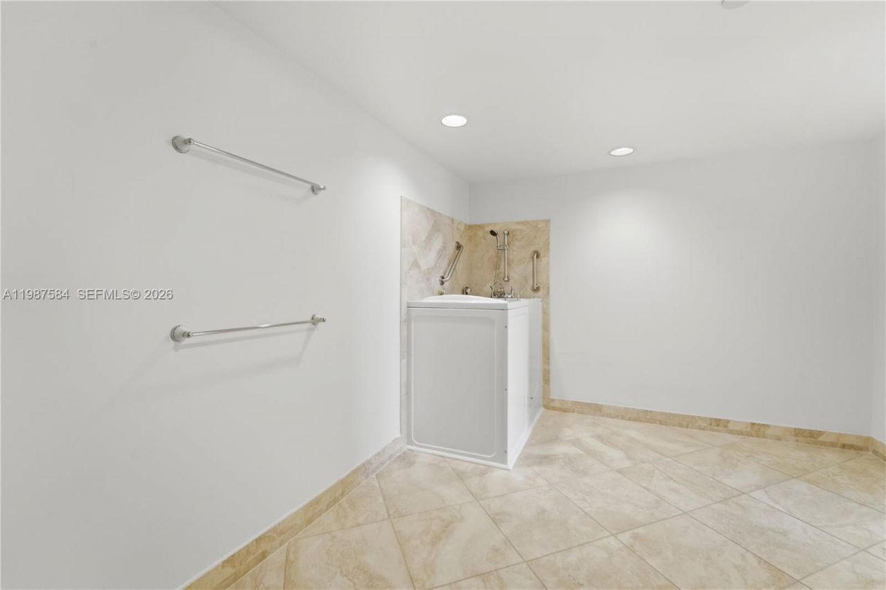 19670 Beach Rd, Unit B323, Tequesta, FL 33469 Photo