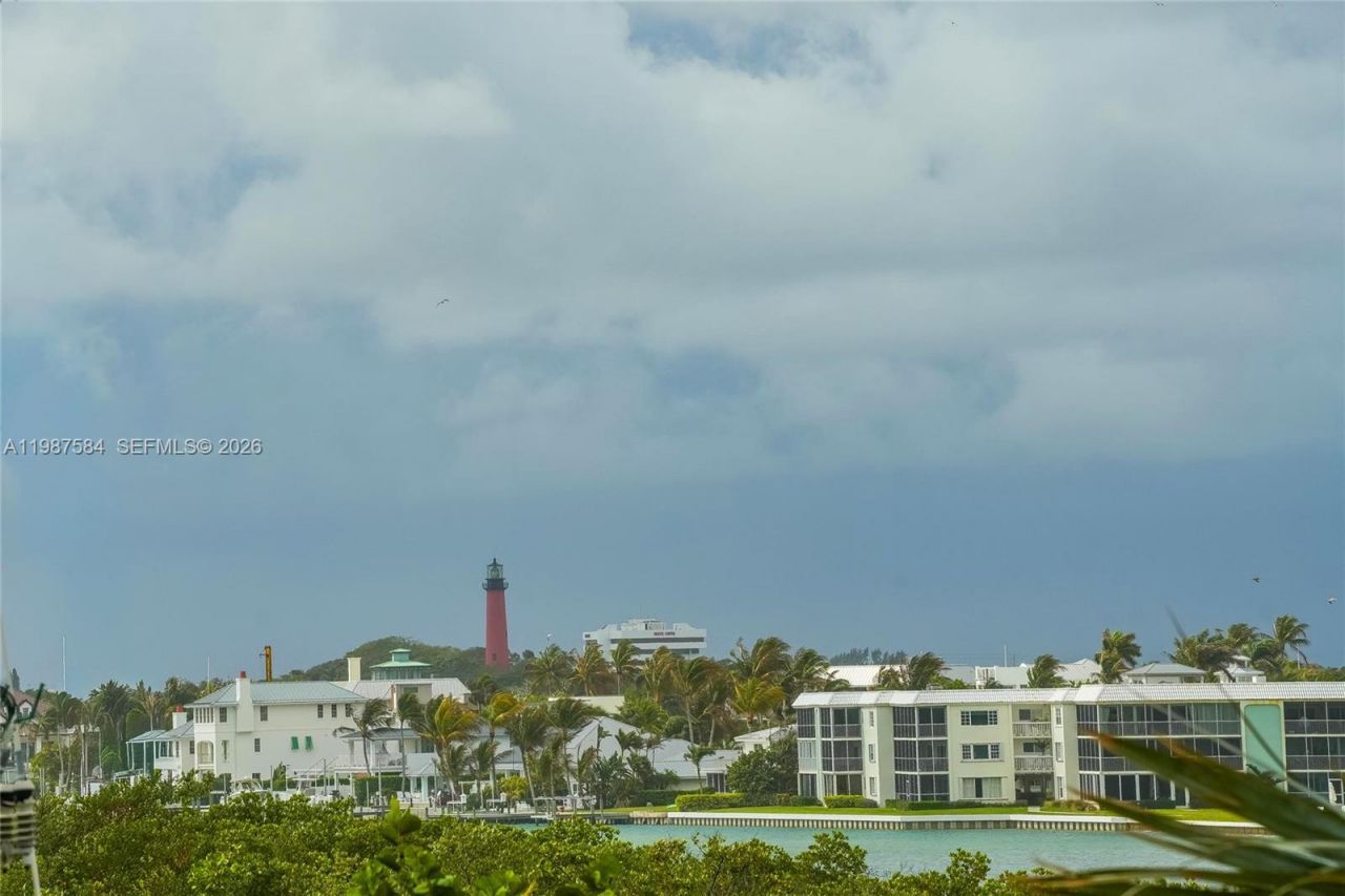 19670 Beach Rd, Unit B323, Tequesta, FL 33469 Photo