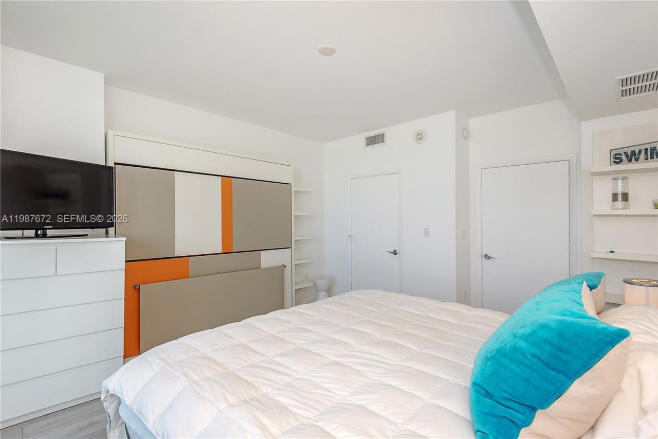 253 NE 2nd St , Unit 907, Miami, FL 33132 Photo