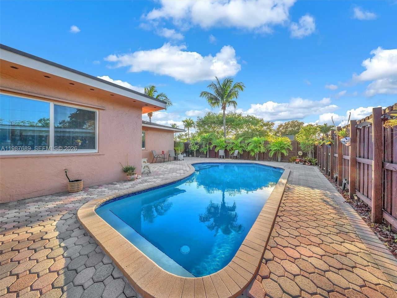 9621 NW 8th St, Pembroke Pines, FL 33024 Photo