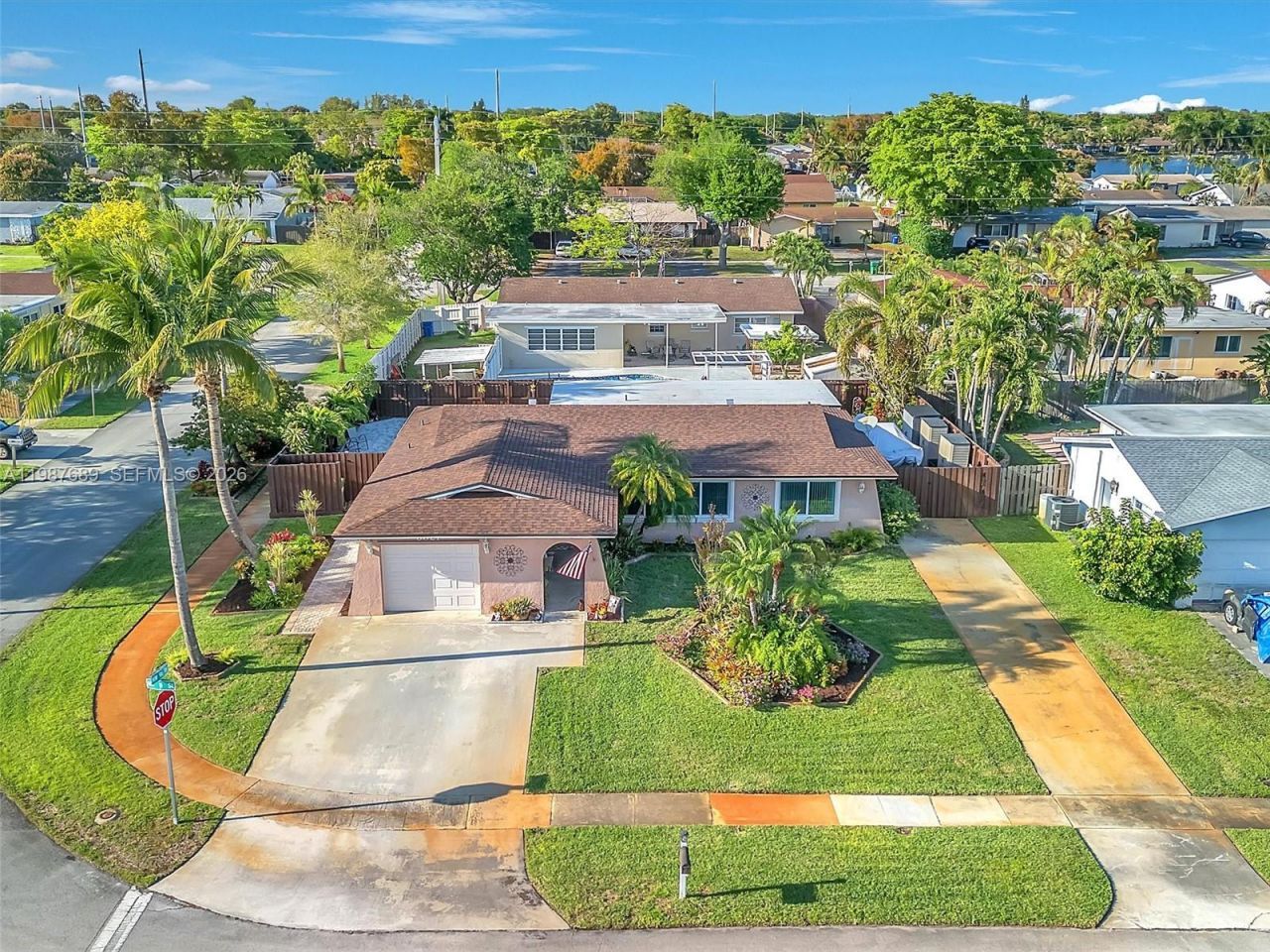 9621 NW 8th St, Pembroke Pines, FL 33024 Photo