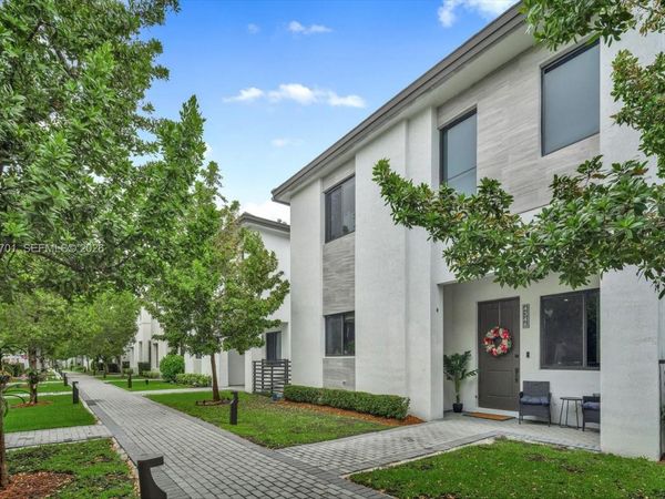 4346 NW 81st Ave , Doral, FL 33166