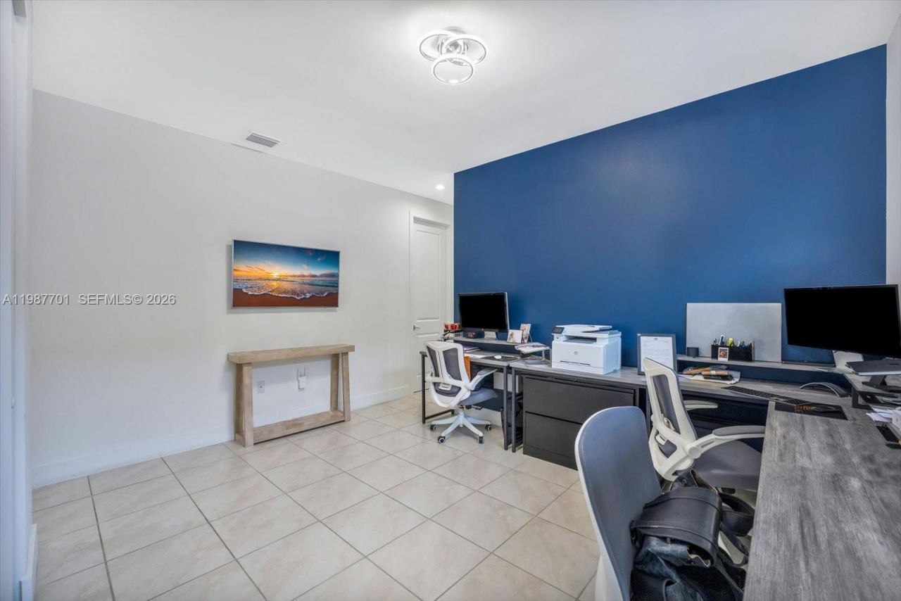 4346 NW 81st Ave , Doral, FL 33166 Photo