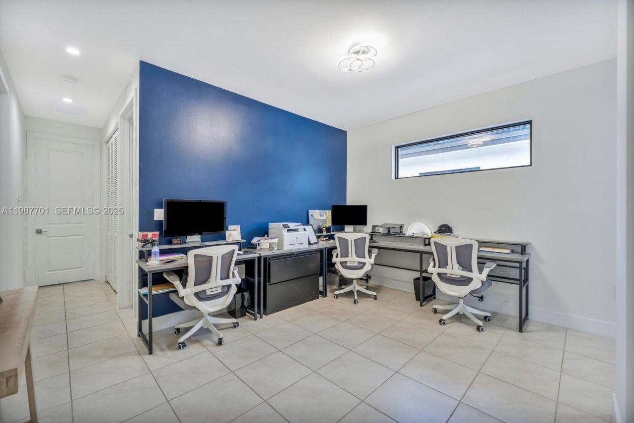 4346 NW 81st Ave , Doral, FL 33166 Photo