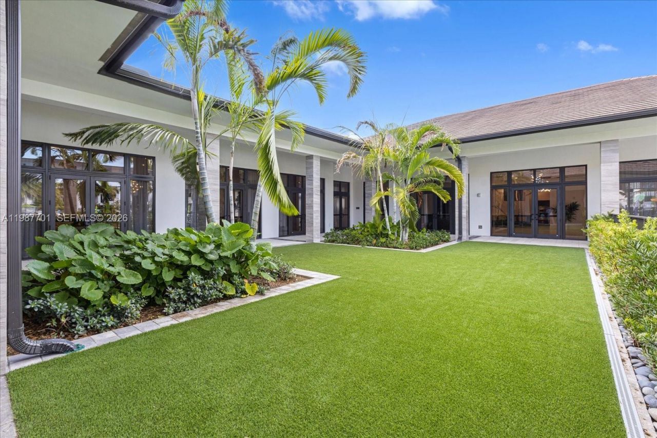 4346 NW 81st Ave , Doral, FL 33166 Photo