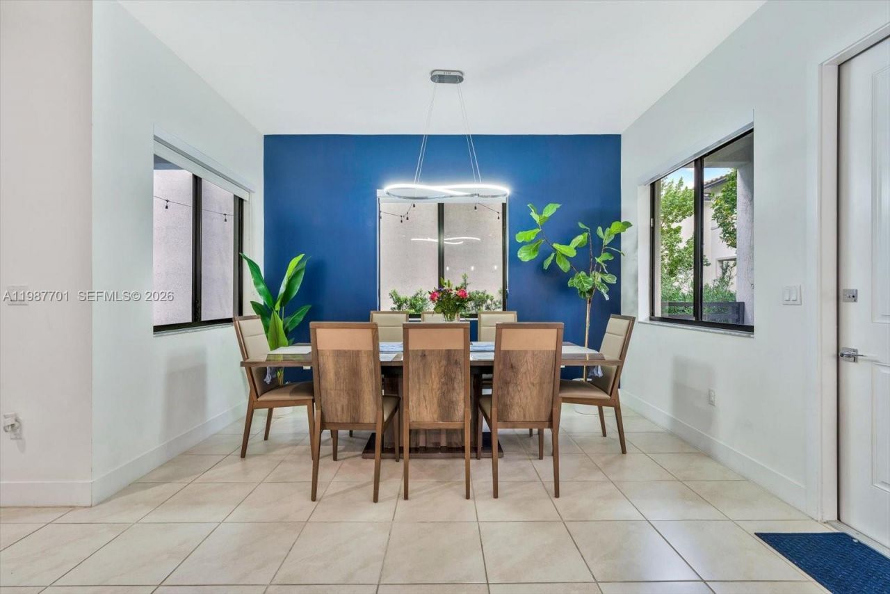 4346 NW 81st Ave , Doral, FL 33166 Photo