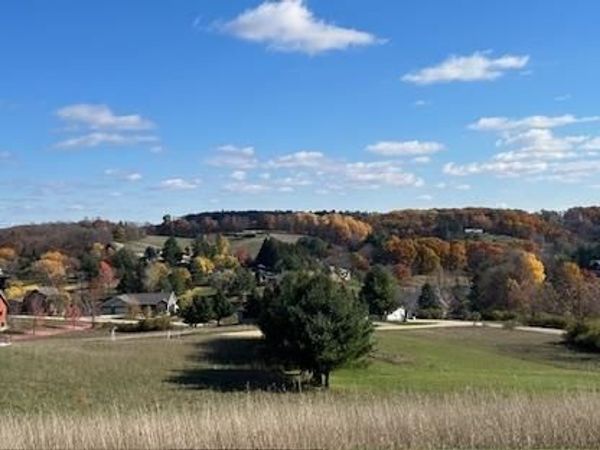 S1180 Summit Point Drive, La Valle, WI 53941