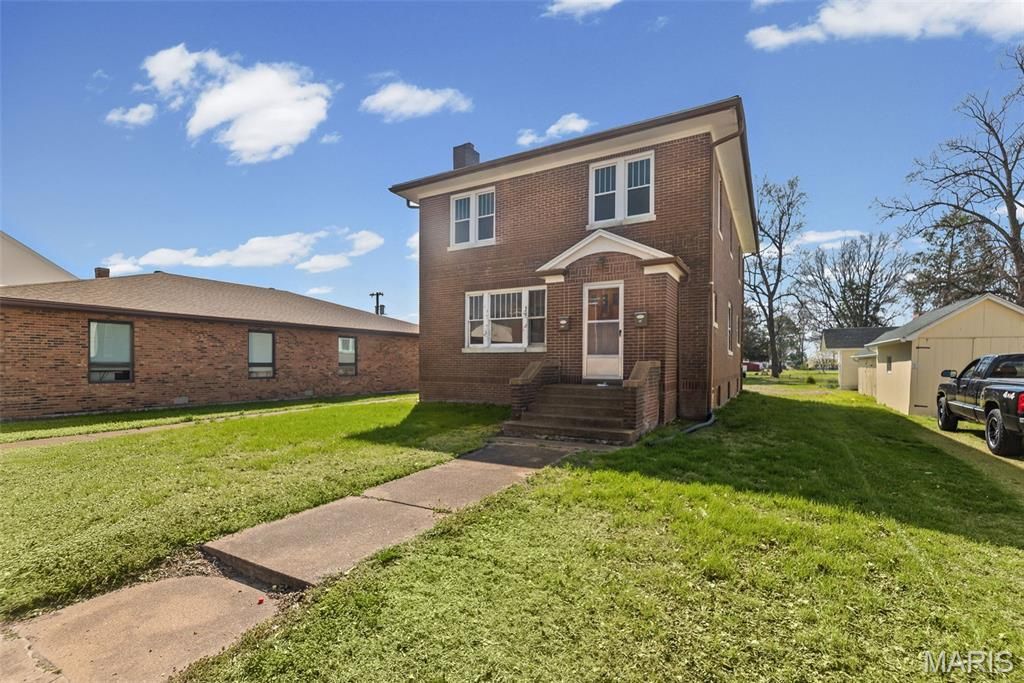 44 W Main Street, Mascoutah, IL 62258 Main Photo