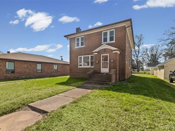 44 W Main Street, Mascoutah, IL 62258