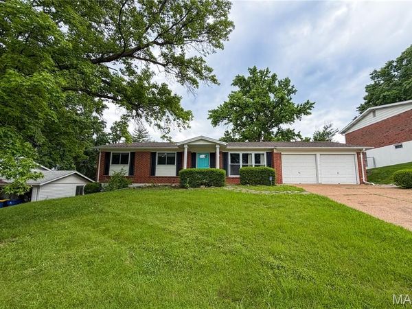 12220 Tempo Drive, St Louis, MO 63146