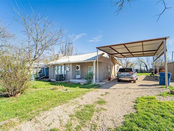 903 W Wheeler Street , Breckenridge, TX 76424